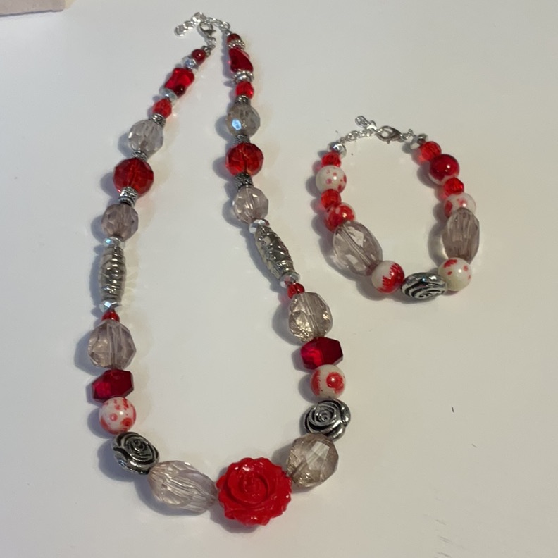 Upcycled Choker And Bracelet Red Silver Toned 10$